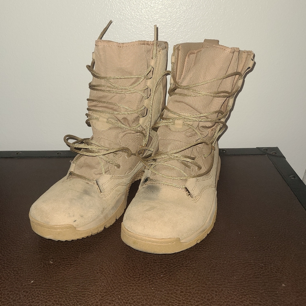 Sz. 12 Nike Coyote SFB 8" Combat Boot